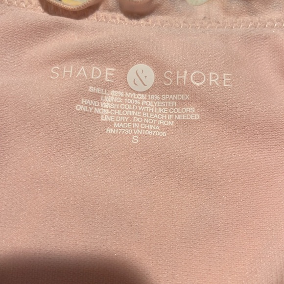 Bikini - Picture 5 of 10